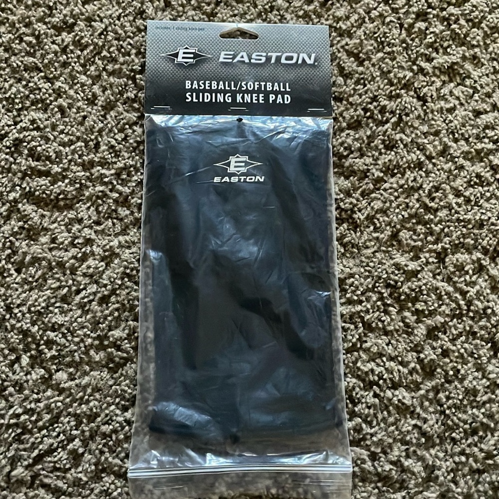 Unisex NWTs Easton black Baseball/Softball sliding knee pad